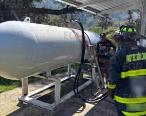 EN CATEO, FGR ASEGURA MÁS DE DOS MIL LITROS DE HIDROCARBURO EN JILOTEPEC, VERACRUZ