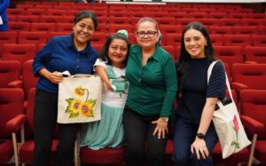 Cabildo refrenda compromiso con las xalapeñas para una vida libre de violencia; impulsará políticas públicas que prioricen sus derechos