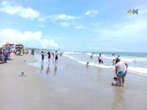 Playas de Veracruz están limpias y listas para Semana Santa: Rocío Nahle