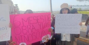 Padres protestan por retraso en rehabilitación de kínder