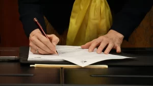 Senadores posponen discusión del “Plan B” hasta después de Pascua