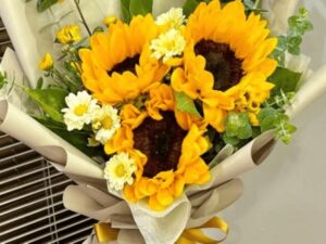 21 de marzo: el significado de regalar flores amarillas y su popularidad en redes