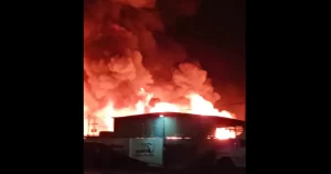 Controlan mega incendio en carretera Chihuahua-Juárez