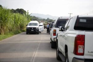 Localizan cuerpo en cajuela de auto