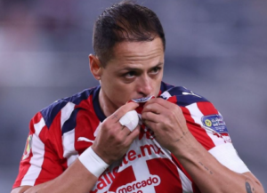 “Chicharito” será comentarista deportivo
