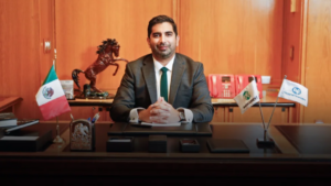 Roberto Lazzeri, perfil para embajada en EU