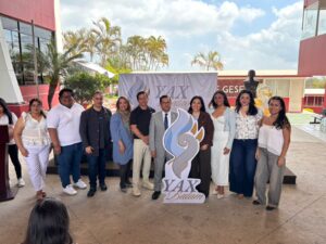 Estudiantes de la Universidad de Xalapa anuncian la cuarta edición de los Premios Yax Balam, dedicada al aire