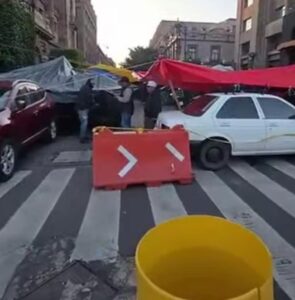 Fallece integrante de la CNTE en campamento