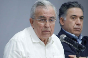 Comparece Rubén Rocha Moya en la FGR