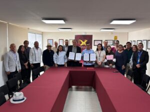 Universidad de Xalapa y ACOVER unen esfuerzos en favor de la educación y el periodismo veracruzano