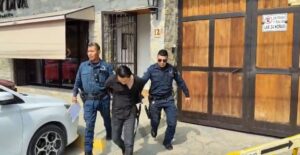 Detienen a empleado del Registro Civil de Huejutla por presunta falsificación y robo
