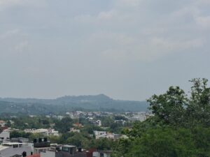 Altas temperaturas y lluvias vespertinas afectarán regiones montañosas y costeras del estado