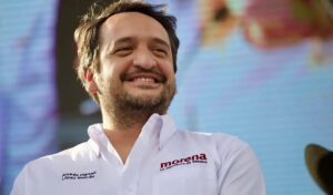 Andy López Beltrán buscará diputación por Tabasco