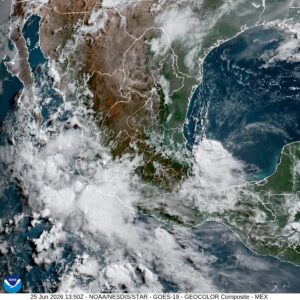 Disminuyen lluvias en Veracruz pero persisten riesgos