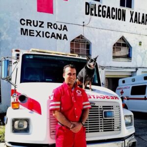 Rescatista xalapeño y su perrita apoyan en Venezuela