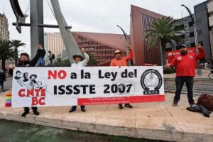 CNTE se moviliza en puntos clave de CDMX