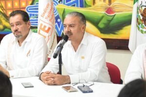 Prevén pagar en junio aumento salarial a docentes de Veracruz