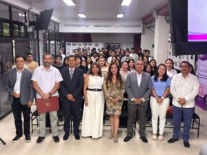 Universidad de Xalapa impulsa cultura cívica con curso de democracia
