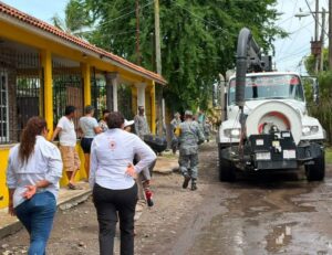 Activa Gobierno del Estado ayuda humanitaria y labores de limpieza por lluvias