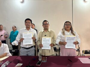 Universidad de Xalapa y Ayuntamiento de Coatepec unen esfuerzos por el desarrollo educativo y turístico de la región
