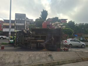 Accidente en boulevard Xalapa Banderilla deja daños materiales