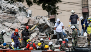 Topos Azteca participan en rescates en Colombia