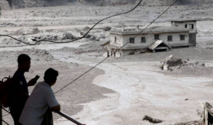 Desastre en Nepal y China deja 682 muertos y miles desaparecidos