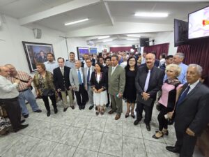 Luis Bustos García asume la presidencia de la ACOVER para el periodo 2026-2028