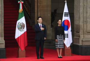 Presidente de Corea del Sur visita México tras 16 años