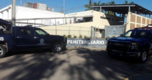 Riña en penal de Mazatlán deja dos muertos