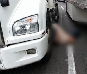Operador de pipa muere durante congestionamiento en autopista Orizaba-Puebla