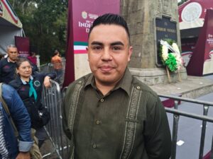 Trabajadores de Espacios Educativos reclaman falta de seguridad social en Veracruz