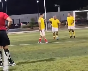 Presunto ataque con cuchillo en partido de futbol