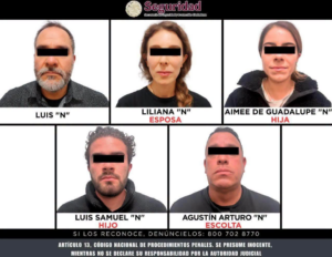 Exfuncionario y familiares, detenidos por extorsión