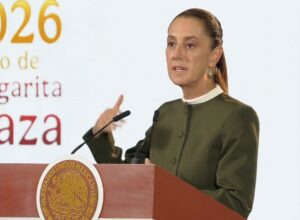 Sheinbaum cuestiona marcha de trabajadores del IMSS y critica presencia de líderes del PT